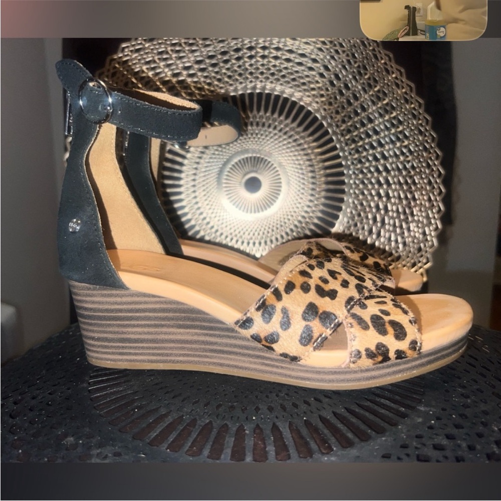 UGG Leopard Print Wedge Sandals with Black Ankle Strap - Picture 5 of 8